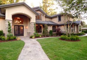 House with primary walkway